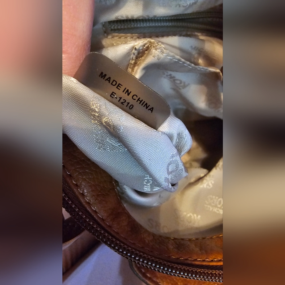 Michael Kors Large Caramel Brown Fulton East West Tote EUC 2 Callouts see pics - Picture 16 of 16